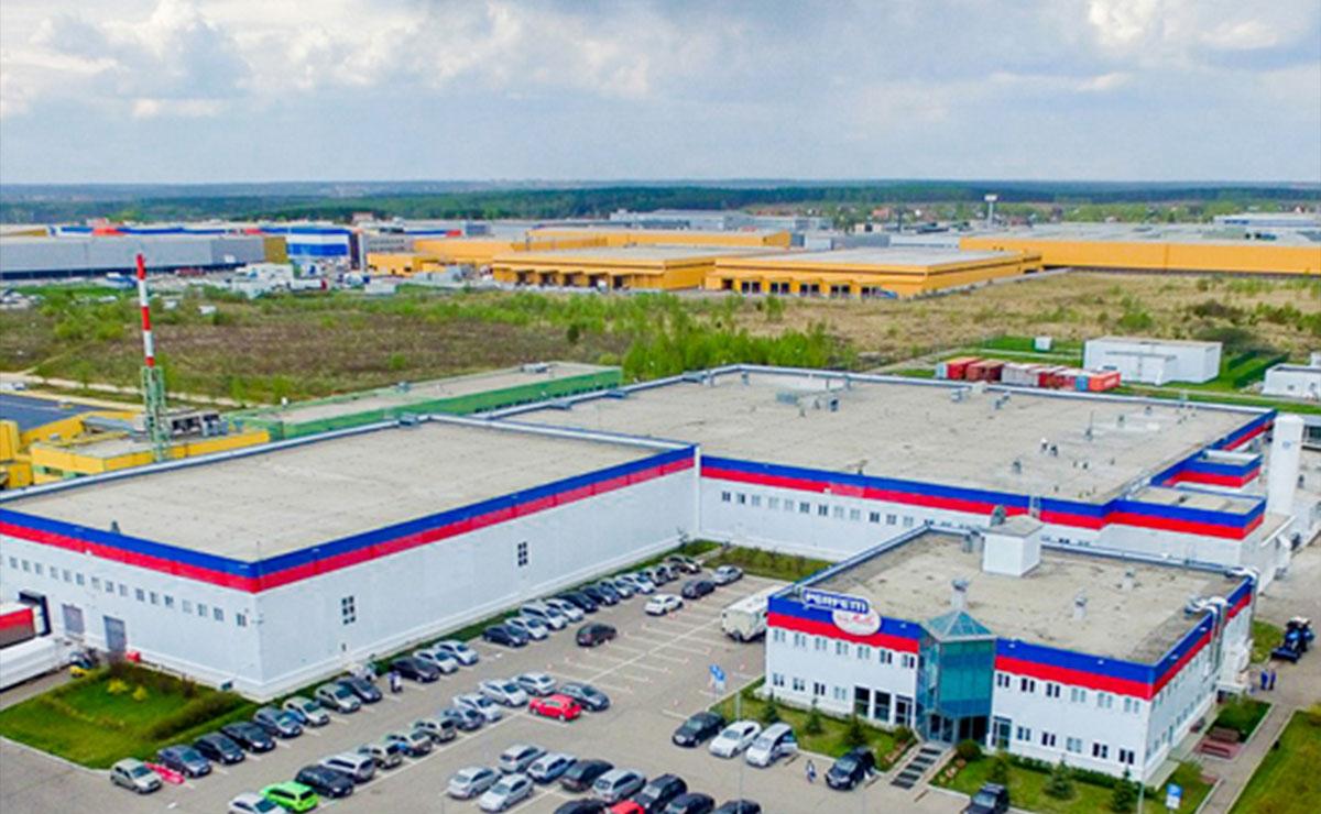 Fachada exterior, Perfetti Van Malle, carros, que productos y servicios ofrece.