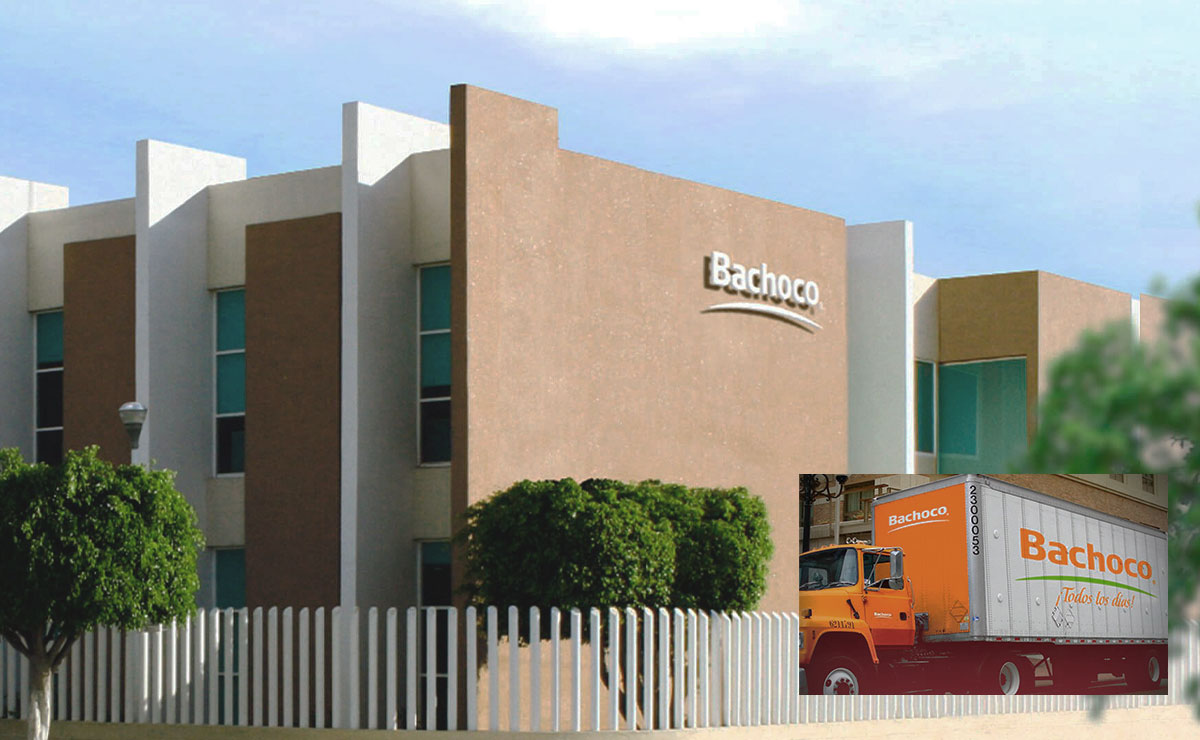 Fachada por fuera de la empresa Bachoco en Toluca, trailer.