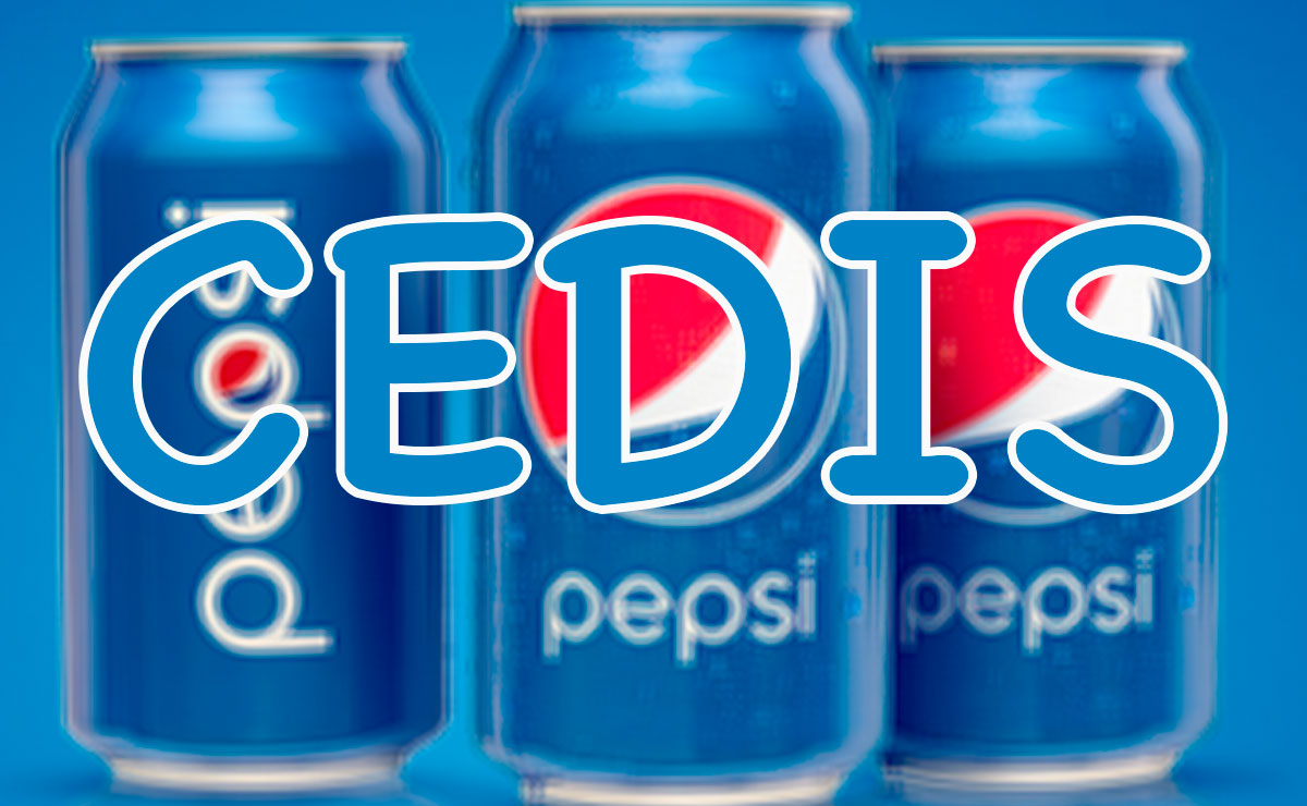 Latas de Pepsi y letras abreviadas de centro de distribicón