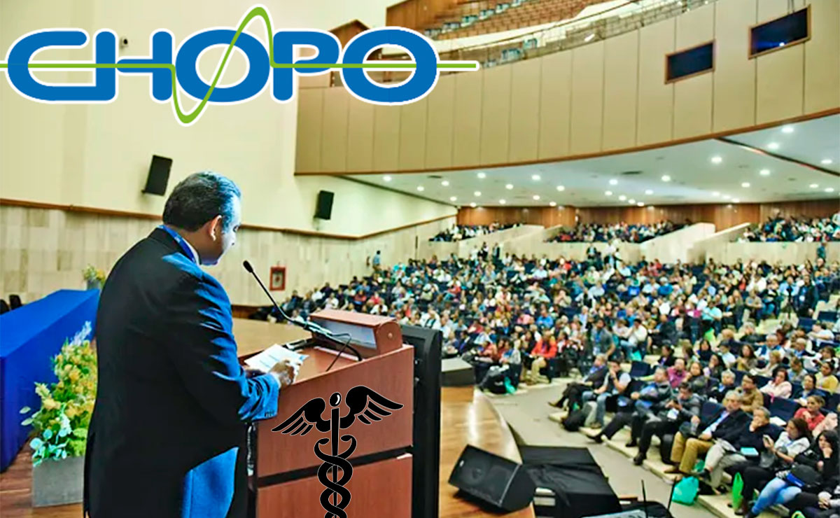 Persona dando una conferencia en la XXIV Jornada Médica del Chopo