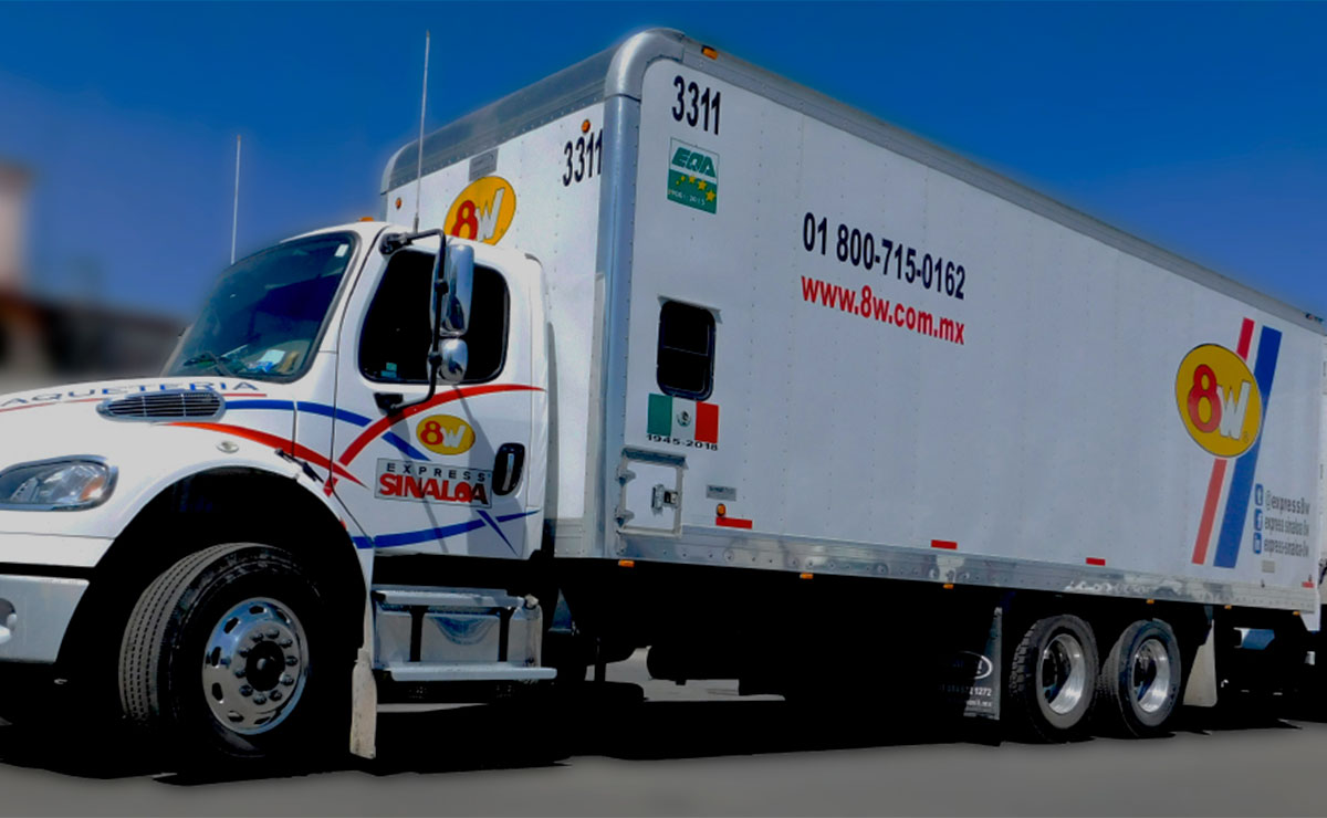 Tráiler de la empresa de Exprees 8W.