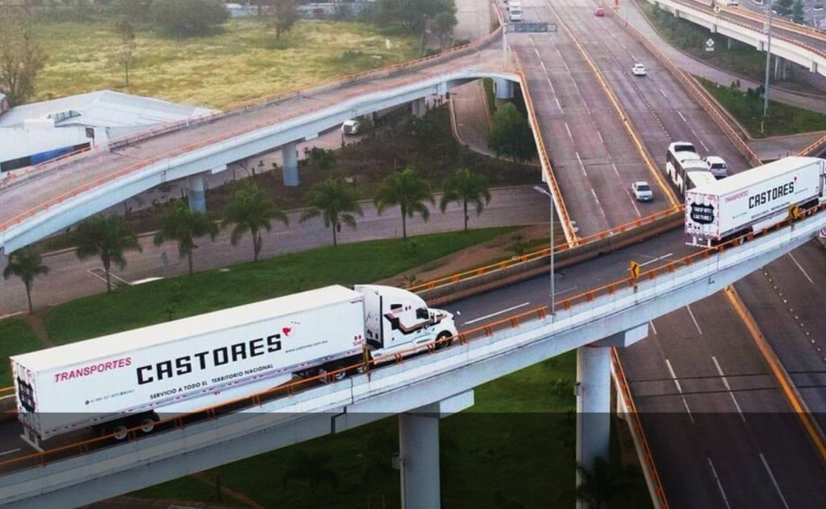 Camiones de Grupo Castores.