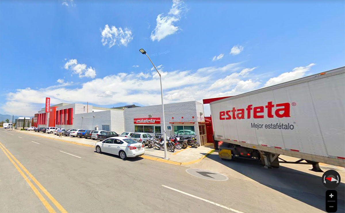 Empresa de Estafeta en el parque 2000 Toluca.